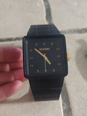 Nixon The Quatro Black And Gold Watch